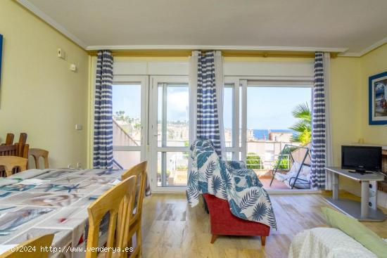 DUPLEX EN AGUAMARINA CON VISTAS AL MAR - ALICANTE