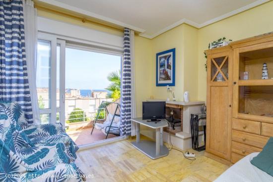 DUPLEX EN AGUAMARINA CON VISTAS AL MAR - ALICANTE