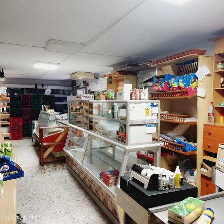 SE VENDEN 160 M² DE LOCALES Y DOS VIVIENDAS JUNTAS - ALICANTE