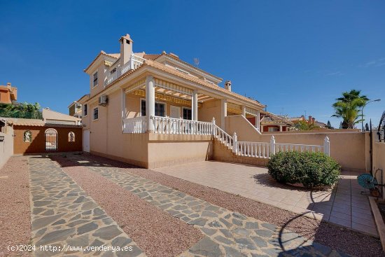  Villa en venta en Torrevieja (Alicante) 