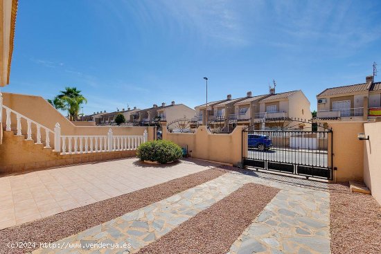 Villa en venta en Torrevieja (Alicante)