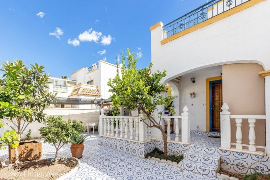  Casa en venta en Torrevieja (Alicante) 