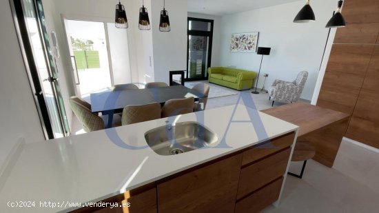 Villa en venta en Daya Nueva (Alicante)