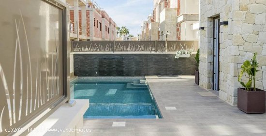 Villa en venta a estrenar en La Manga del Mar Menor (Murcia)