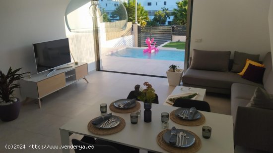 Villa en venta a estrenar en Orihuela (Alicante)