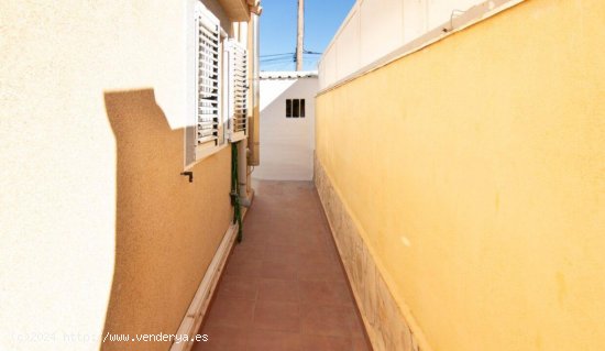 Villa en venta en Torrevieja (Alicante)