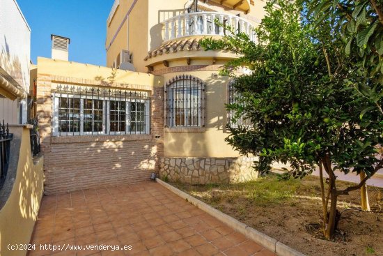 Villa en venta en Orihuela (Alicante)