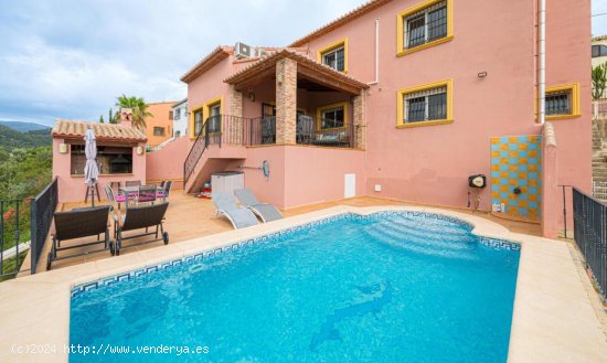 Villa en venta en Orba (Alicante)