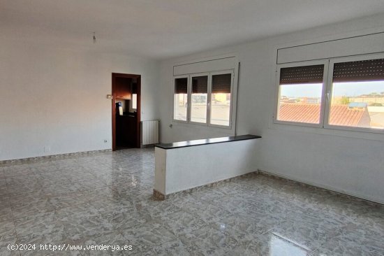 ¡ATENCIÓN INVERSORES! PISO EN VENTA EN EL BARRIO DE LA SAGRADA FAMILIA DE MANRESA CON INQULINO