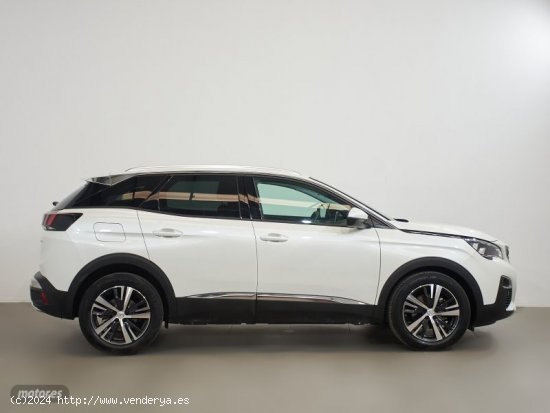 Peugeot 3008 1.5 BLUEHDI GT LINE 130CV de 2019 con 7.300 Km por 24.490 EUR. en Cadiz