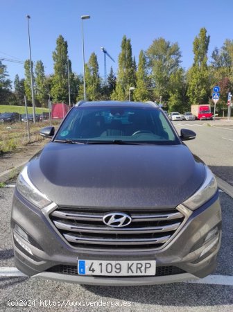 Hyundai Tucson Tucson 5P CRDI 1.7 115CV BD 4X GO de 2018 con 95.000 Km por 18.500 EUR. en Navarra