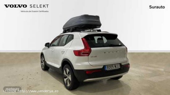 Volvo XC40 XC40 Essential, T2 Automatica Microhibrido, Gasolina de 2023 con 12.850 Km por 29.950 EUR