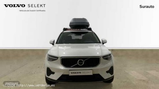 Volvo XC40 XC40 Essential, T2 Automatica Microhibrido, Gasolina de 2023 con 12.850 Km por 29.950 EUR