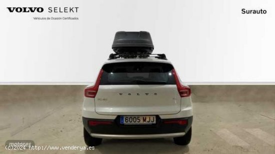 Volvo XC40 XC40 Essential, T2 Automatica Microhibrido, Gasolina de 2023 con 12.850 Km por 29.950 EUR