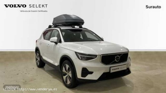 Volvo XC40 XC40 Essential, T2 Automatica Microhibrido, Gasolina de 2023 con 12.850 Km por 29.950 EUR