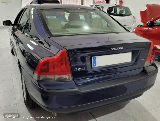 Volvo S60 2.4 D - Automatico de 2003 con 210.000 Km por 4.900 EUR. en Salamanca