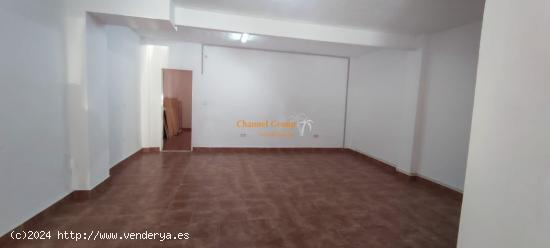 SE ALQUILA LOCAL COMERCIAL DE 120 M2 CON PATIO, ZONA PISOS AZULES !!!!!!! - ALICANTE