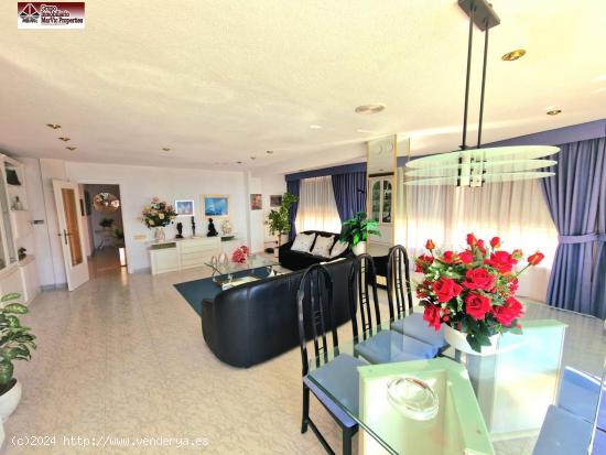 ¡Exclusivo Piso en Benidorm, 1ª Línea de Playa! - ALICANTE