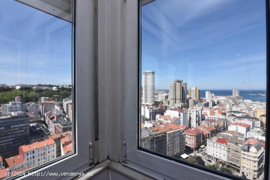 Ático con vistas espectaculares en Linares Rivas - A CORUÑA