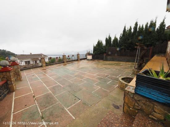 SE VENDE CASA CON PISCINA EN TORDERA, URBANIZACIÓN ROCA ROSSA - BARCELONA