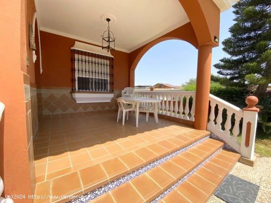 Encantadora Casa-Chalet en Planta Baja en Las Tres Piedras, Chipiona - CADIZ