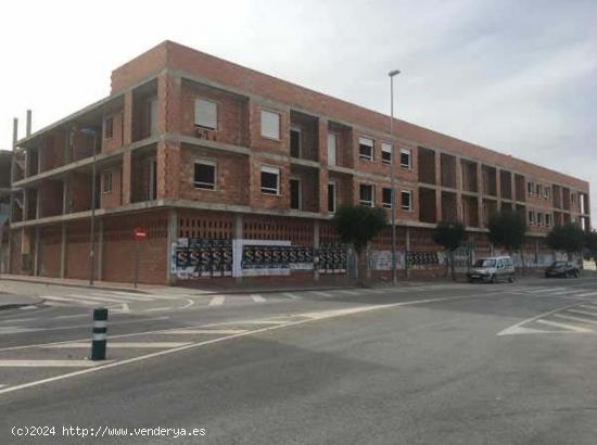 SE VENDEN LOCALES EN OBRA EN BULLAS - MURCIA