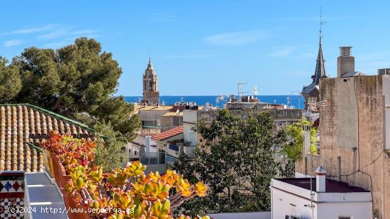 Ático en Sitges Exclusividad, Luz y Vistas Espectaculares - BARCELONA