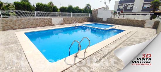 ADOSADO SEMINUEVO CON PISCINA, TERRAZA Y BARBACOA - CASTELLON