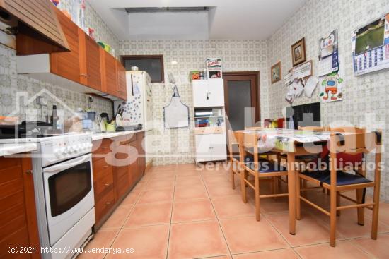 Casa REFORMADA de 2 alturas junto al Ayuntamiento - CASTELLON