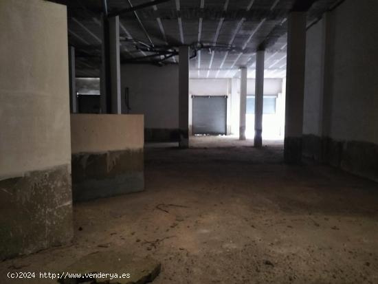 SE VENDE O ALQUILA LOCAL COMERCIAL - VALENCIA