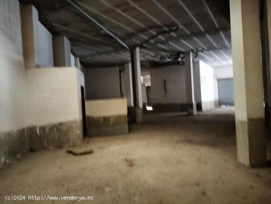 SE VENDE O ALQUILA LOCAL COMERCIAL - VALENCIA