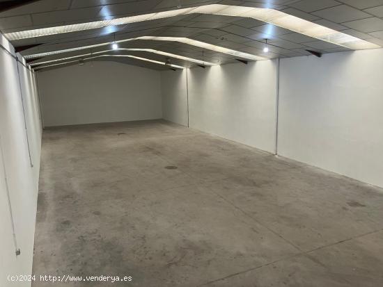 NAVE EN VENTA TOTALMENTE ACONDICIONADA, EN VILLARES DE LA REINA. - SALAMANCA