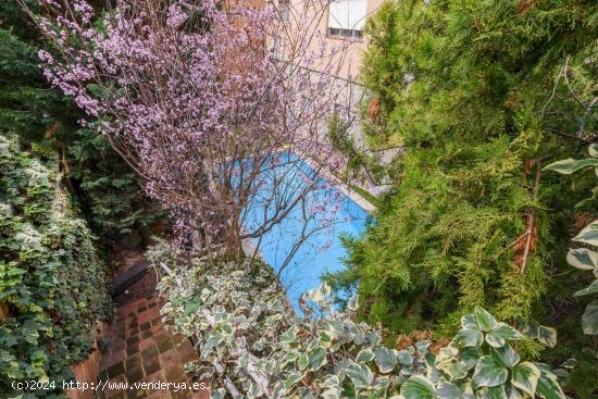 PIS EN VENDA AMB PISCINA AL BELL MIG DE MANRESA - BARCELONA