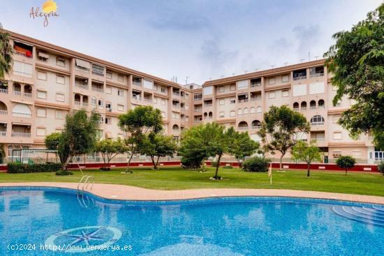 Super Precio! Fantastico apartamento con excelente ubicación céntrica + Preciosa piscina comunitar