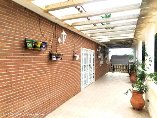 Fantástico y amplísimo chalet en zona Villamontes. - ALICANTE