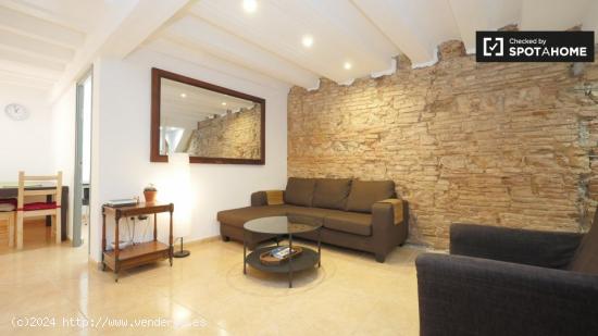 Elegante habitación en alquiler en apartamento de 5 dormitorios en El Raval - BARCELONA