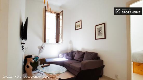 Acogedora habitación en alquiler en apartamento de 4 dormitorios en EL Raval - BARCELONA