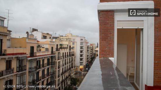 Se alquilan habitaciones en apartamento de 4 dormitorios en Salamanca - MADRID