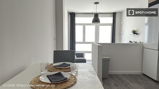 Apartamento de 1 dormitorio en alquiler en Lucero - MADRID