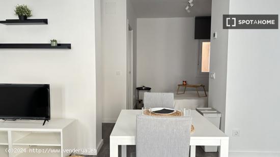 Apartamento de 1 dormitorio en alquiler en Lucero - MADRID