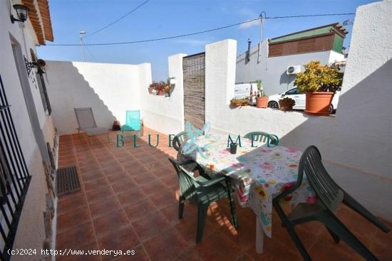 casa de campo bonita y con jardin grande con caseta al lado. - MURCIA