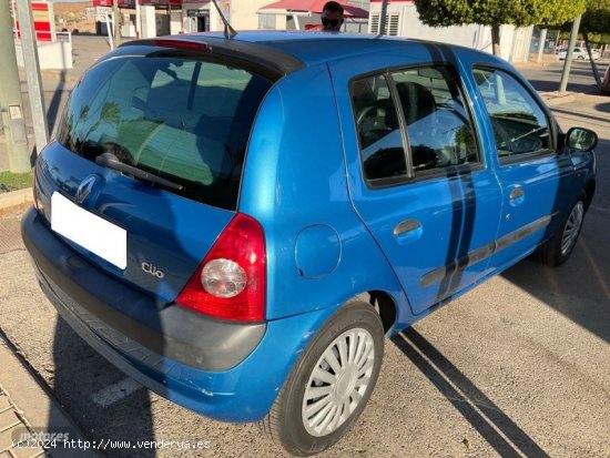 Renault Clio 1.2i Expression, En Automocion Pere de 2002 con 59.000 Km por 4.500 EUR. en Tarragona