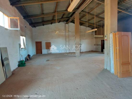 SE VENDE NAVE INDUSTRIAL EN EL CAMPO EN ASPE - ALICANTE