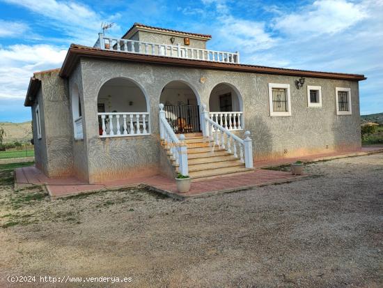  SE VENDE CHALET EN HONDON DE LAS NIEVES - ALICANTE 