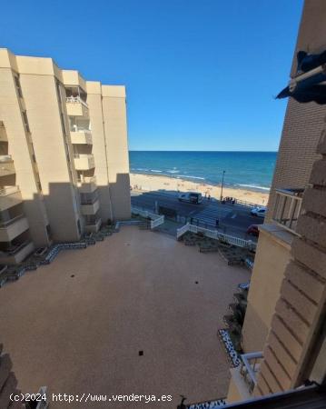 APARTAMENTO 3 HABS EN PRIMERA LINEA PLAYA LOS LOCOS 179.000€ - ALICANTE