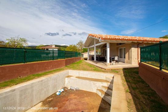 CHALET DE UNA PLANTA EN EL VALLE DE MENA - BURGOS