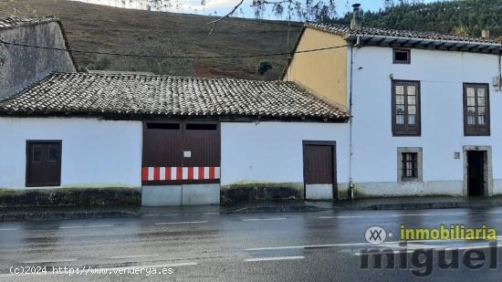 Se vende conjunto de casa, cuadra y pajar para reformar en Unquera, Val de San Vicente. - CANTABRIA