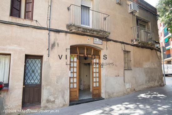 ¡Oportunidad única, casa de pueblo con mucho encanto! - BARCELONA