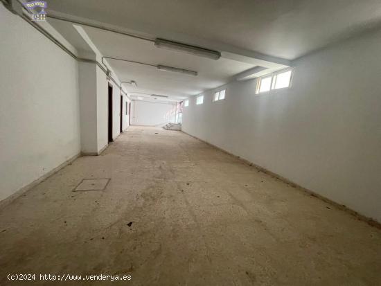 SE VENDE LOCAL COMERCIAL EN ZONA LAS CANTERAS - CADIZ