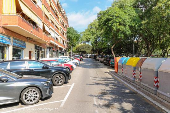 Parking en zona Ballester - BARCELONA